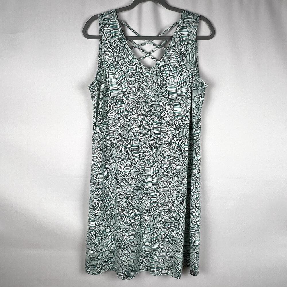 Title Nine Green and White Patterned Midi Dress